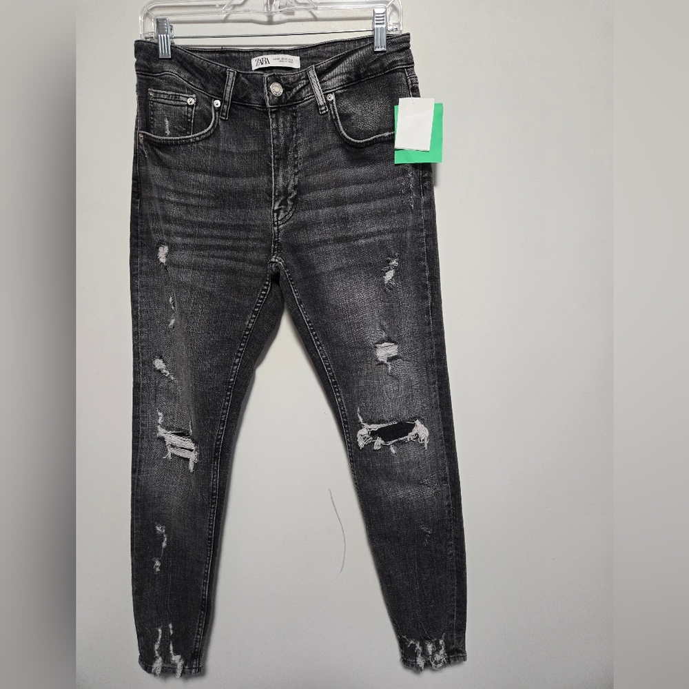 ✨️Brand new Womens Zara Distressed skinny Jeans- Size 31✨️